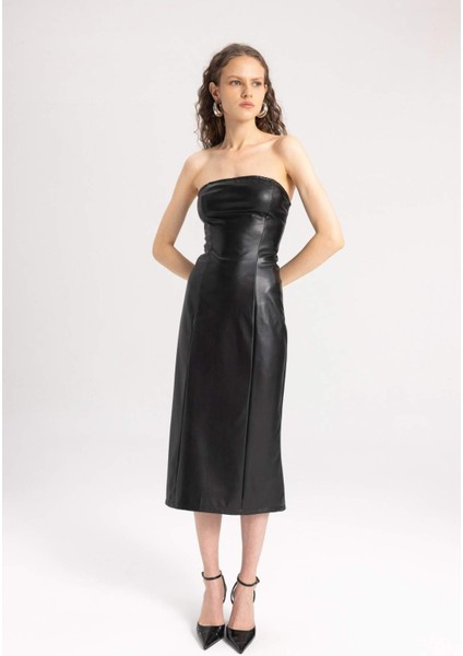 Bodycon Vücudu Saran Straplez Basic Düz Yırtmaçlı Suni Deri Midi Elbise C2284AX24SP