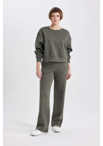 Relax Fit Bisiklet Yaka Kalın Basic Düz Sweatshirt B8568AX23WN fiyatları