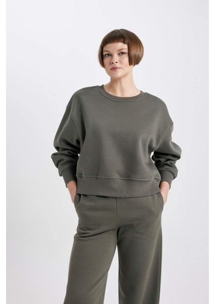 Relax Fit Bisiklet Yaka Kalın Basic Düz Sweatshirt B8568AX23WN modelleri