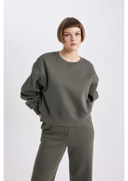 Relax Fit Bisiklet Yaka Kalın Basic Düz Sweatshirt B8568AX23WN fırsatları