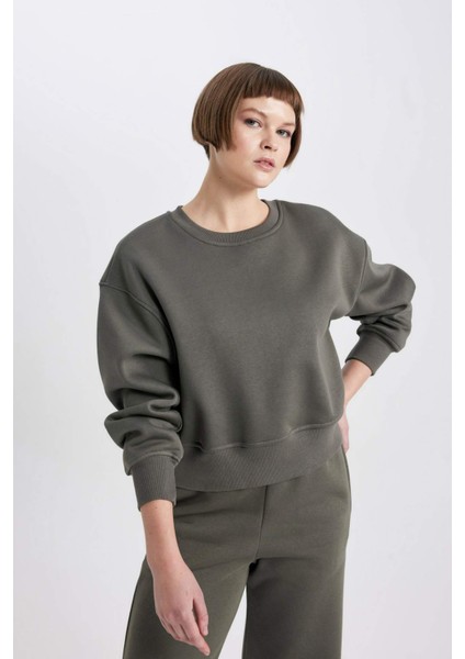 Relax Fit Bisiklet Yaka Kalın Basic Düz Sweatshirt B8568AX23WN indirimleri
