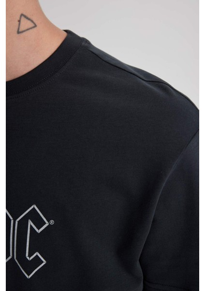 AC/DC Bisiklet Yaka Kısa Kollu Tişört B5328AX23WN indirimleri