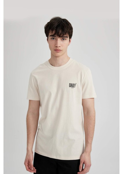 %100 Pamuk Slim Fit Dar Kesim Bisiklet Yaka Baskılı Kısa Kollu Tişört C2078AX24SM modelleri