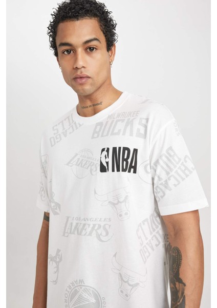 DeFactoFit NBA Wordmark Boxy Fit Bisiklet Yaka Kısa Kollu Tişört B3912AX24SP