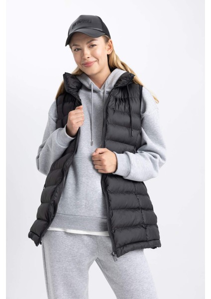 Su Geçirmez Regular Fit Kapüşonlu Yelek A0976AX23AU modelleri