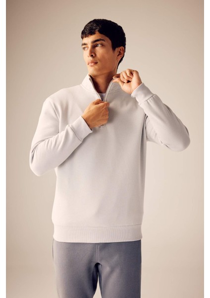 Comfort Regular Fit Rahat Kalıp Fermuarlı Dik Yaka Basic Düz Sweatshirt X7405AZ23AU