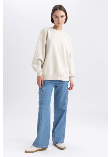 Oversize Fit Bisiklet Yaka Kalın Basic Sweatshirt Y1346AZ23WN