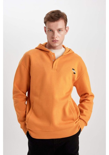 Comfort Regular Fit Rahat Kalıp Kapüşonlu Çıtçıt Kapamalı Baskılı Sweatshirt B4766AX24SP