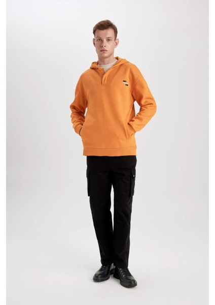 Comfort Regular Fit Rahat Kalıp Kapüşonlu Çıtçıt Kapamalı Baskılı Sweatshirt B4766AX24SP