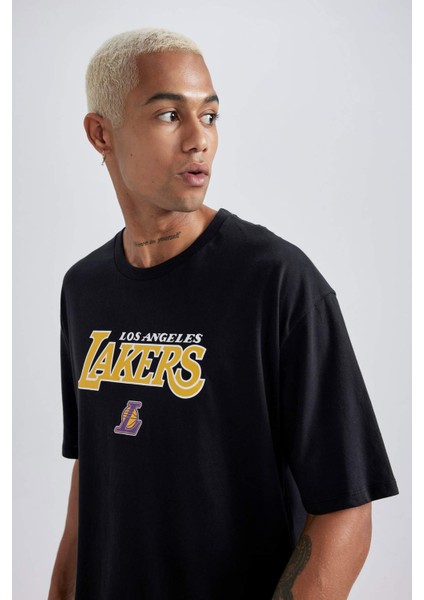 Fit NBA Los Angeles Lakers Oversize Geniş Kalıp Bisiklet Yaka Kısa Kollu Tişört modelleri