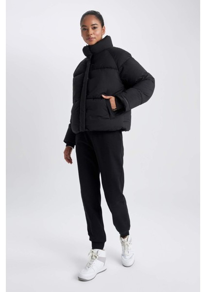 DeFactoFit Su Geçirmez Dik Yaka Puffer Şişme Mont A1550AX23AU
