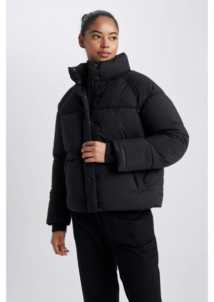 DeFactoFit Su Geçirmez Dik Yaka Puffer Şişme Mont A1550AX23AU