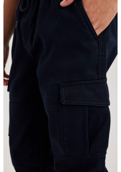 Regular Fit Kargo Cepli Beli Bağcıklı Düz Paça Jogger Pantolon fırsatları