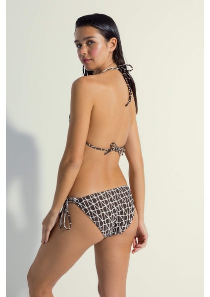 Nefes İstanbul X Defacto Desenli Bikini Altı fırsatları