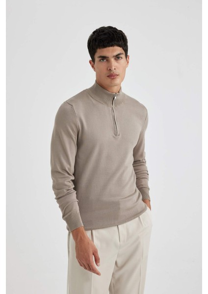 Slim Fit Dar Kesim Dik Yaka Yarım Fermuarlı Basic Düz Triko Kazak U6917AZ23WN
