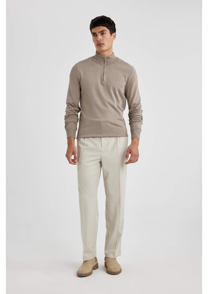 Slim Fit Dar Kesim Dik Yaka Yarım Fermuarlı Basic Düz Triko Kazak U6917AZ23WN fiyatları
