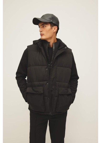 Regular Fit Kapüşonlu Cepli Şişme Yelek W5509AZ23AU