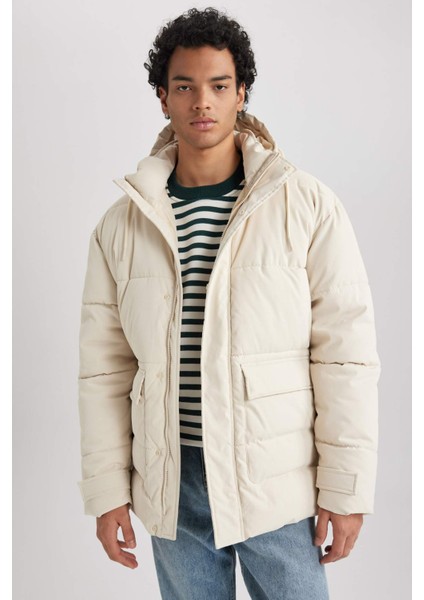 Slim Fit Dar Kesim Astarlı Kapüşonlu Fermuarlı Çift Cepli Kışlık Şişme Mont A3489AX23WN indirimleri