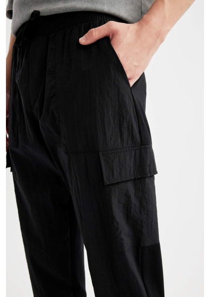 Regular Fit İnce Eşofman Altı Kargo Cepli Lastikli Paça indirimleri