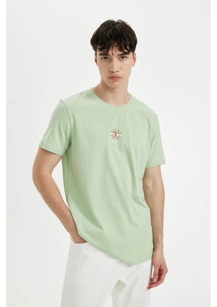 Slim Fit Dar Kesim Bisiklet Yaka Baskılı Kısa Kollu Tişört C6913AX24SM