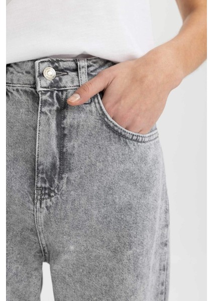 Lina Mom Fit Yüksek Bel Rahat Kalıp Hafif Dar Paça Bilek Boy Jean Yıkamalı Pantolon C1288AX24SM