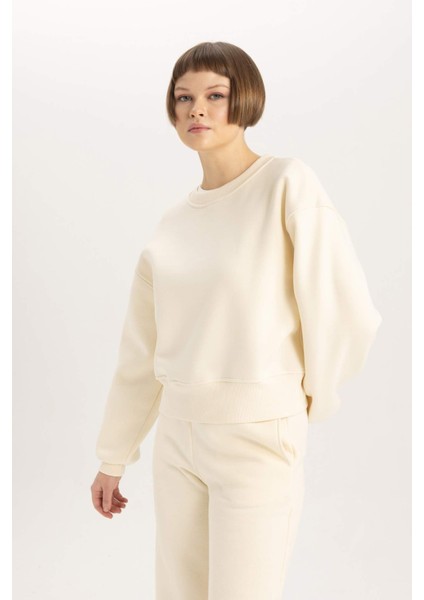 Relax Fit Bisiklet Yaka Kalın Basic Düz Sweatshirt B8568AX23WN fırsatları