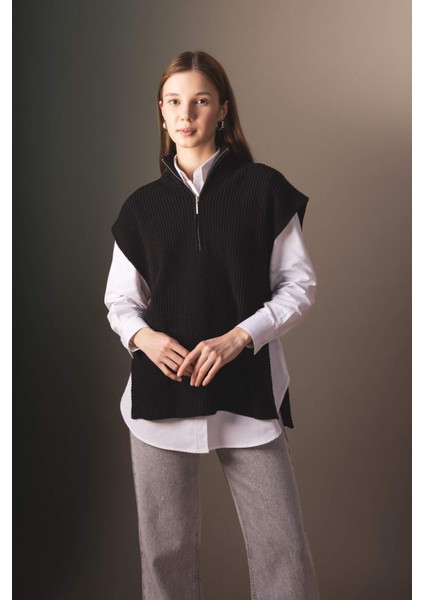 Regular Fit Fermuarlı Dik Yaka Süveter B8141AX23WN