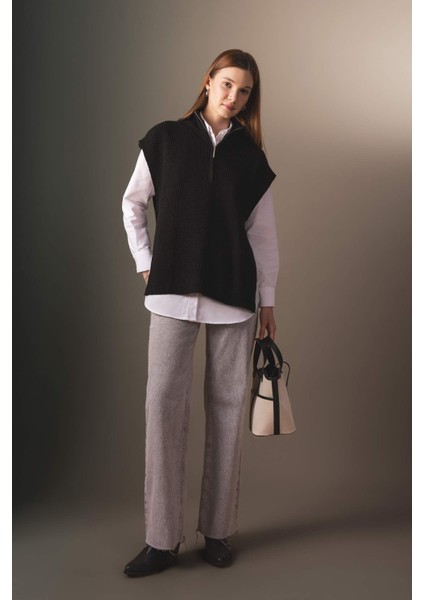 Regular Fit Fermuarlı Dik Yaka Süveter B8141AX23WN