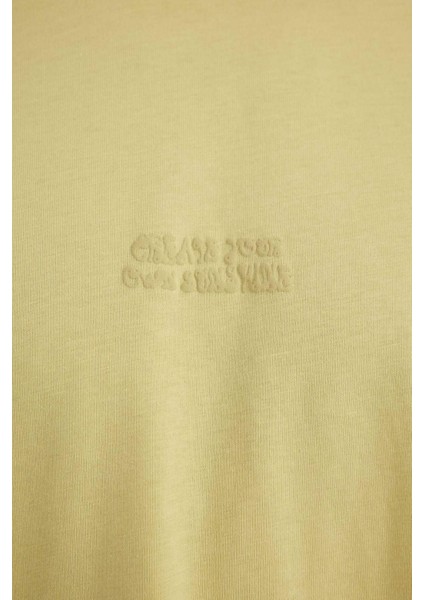 Comfort Regular Fit Rahat Kalıp Bisiklet Yaka Sırt Baskılı Kısa Kollu Tişört B8491AX24SM