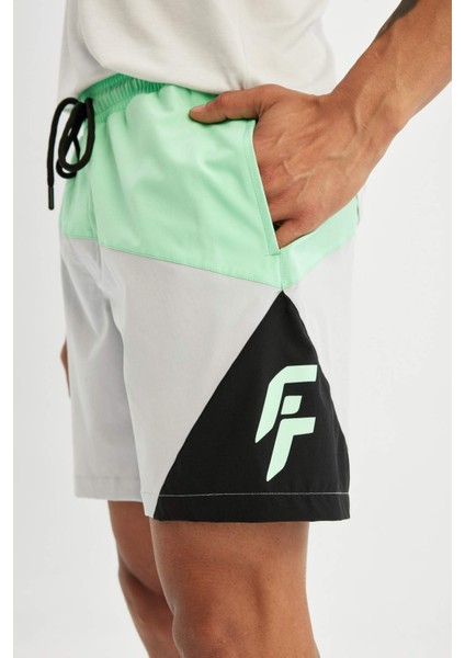 DeFactoFit Regular Fit Baskılı Esnek Dokulu Kısa Boy Deniz Şortu B5999AX24HS