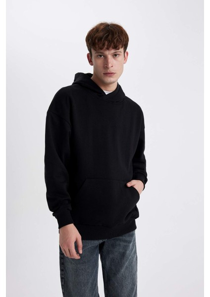 Siyah Oversize Geniş Kalıp Kapüşonlu Kanguru Cepli İçi Yumuşak Tüylü Basic Düz Sweatshirt Y1237AZ23AU modelleri