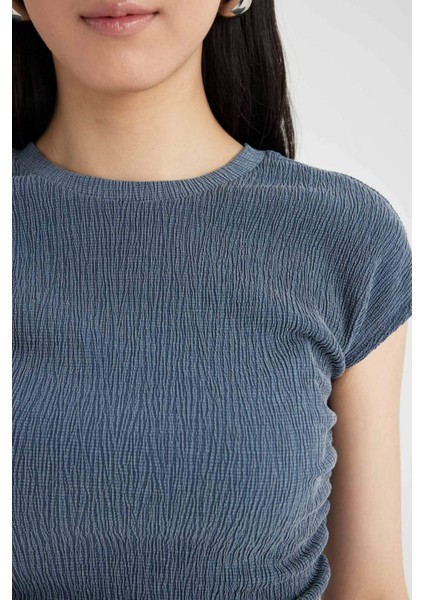 Slim Fit Dar Kesim Bisiklet Yaka Bürümcük Kısa Kollu Tişört C2691AX24SP indirimleri