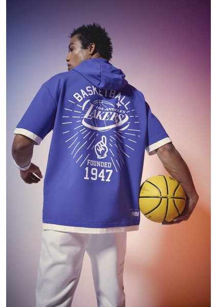 Fit NBA Los Angeles Lakers Oversize Fit Kapüşonlu Kısa Kollu Tişört B3895AX24SP