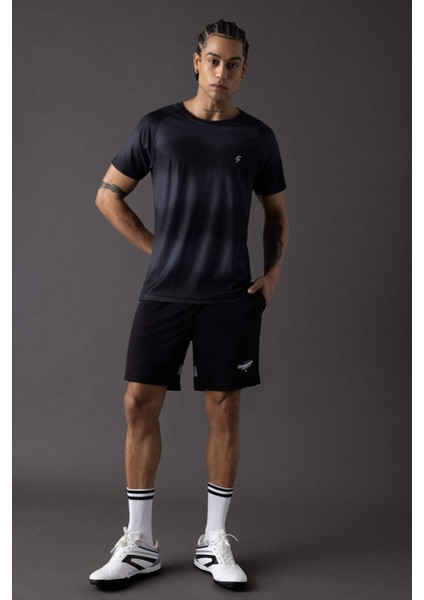 Fit Slim Fit Dar Kesim Bisiklet Yaka Desenli Sporcu Kısa Kollu Tişört Z5579AZ24SP modelleri