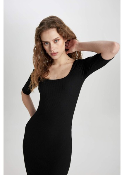 Bodycon Vücudu Saran Basic Düz Kare Yaka Fitilli Kaşkorse Midi Kısa Kollu Elbise B2438AX24SP