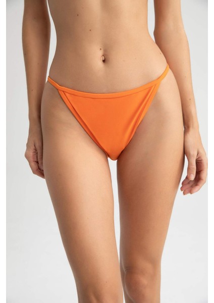 Fall in Love Regular Fit Bikini Alt Y6506AZ22HS modelleri