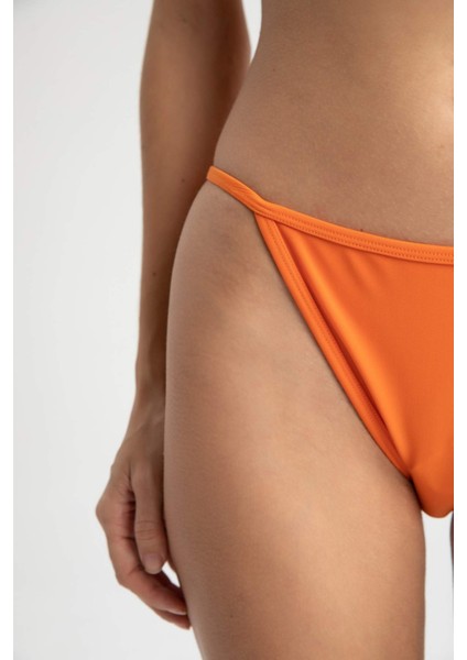 Fall in Love Regular Fit Bikini Alt Y6506AZ22HS fırsatları