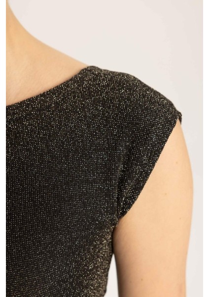 Fitted Bisiklet Yaka Kısa Kollu Tişört C1018AX23WN indirimleri