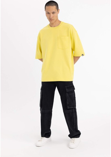 Loose Fit Bisiklet Yaka Cepli Baskılı Kısa Kollu Ağır Kumaş Tişört B8126AX23CW fiyatları