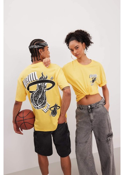 Fit NBA Miami Heat Boxy Fit Bisiklet Yaka Kısa Kollu Tişört B9888AX24SM