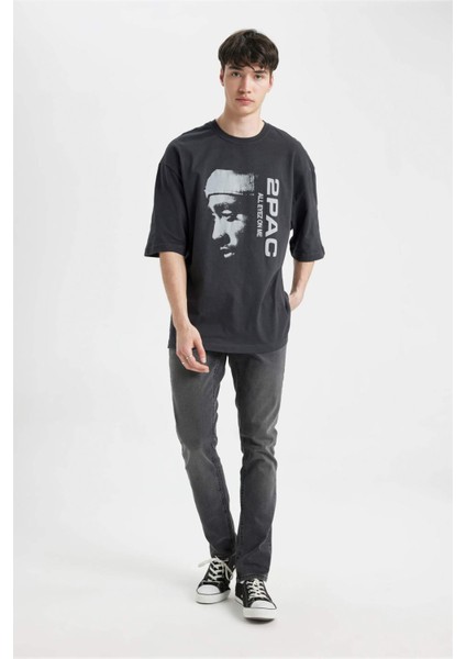 Tupac Shakur Loose Fit Bisiklet Yaka Kısa Kollu Tişört B8103AX24SM fiyatları