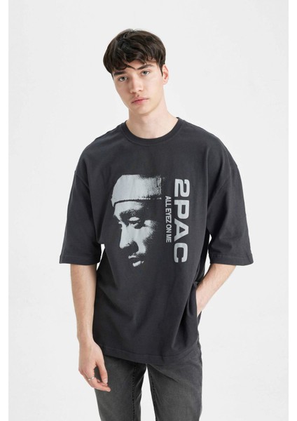 Tupac Shakur Loose Fit Bisiklet Yaka Kısa Kollu Tişört B8103AX24SM modelleri