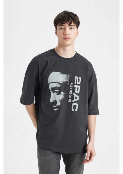 Tupac Shakur Loose Fit Bisiklet Yaka Kısa Kollu Tişört B8103AX24SM fırsatları