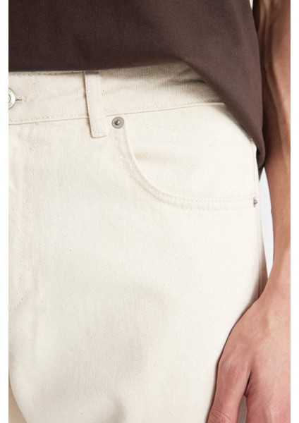 Straight Fit Normal Kalıp Normal Bel Boru Paça Jean Pantolon D1978AX24SM indirimleri