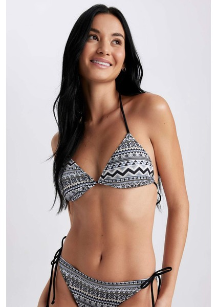 Fall in Love Regular Fit Etnik Desenli Üçgen Bikini Üstü A0706AX23SM