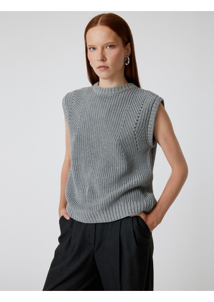 Triko Süveter Arkası Pencere Detaylı Yuvarlak Yaka fiyatları