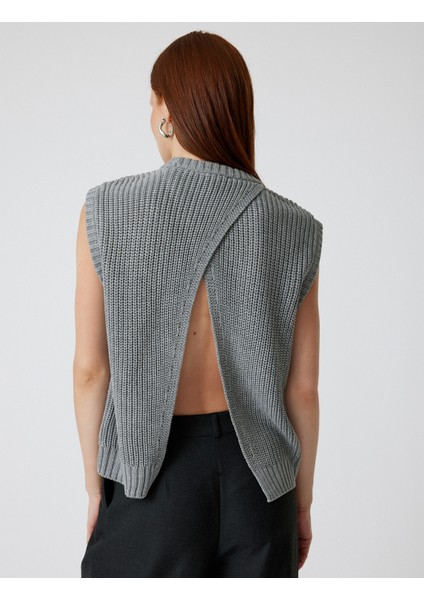 Triko Süveter Arkası Pencere Detaylı Yuvarlak Yaka fırsatları