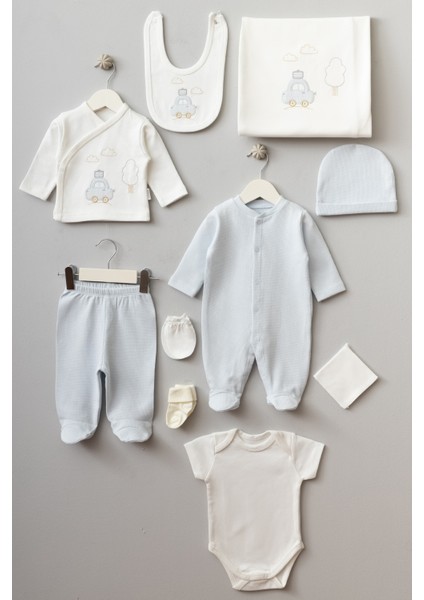 Sevimli Araba Desenli 10 Parça Kutulu Yenidoğan Hastane Çıkışı Zıbın Seti Erkek Çocuk