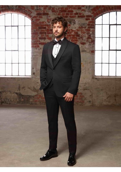 Siyah Erkek Slim Fit Sivri Yaka Smokin Takım