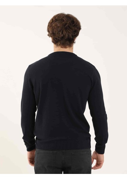 Lacivert Erkek Slim Fit O Yaka Triko fırsatları